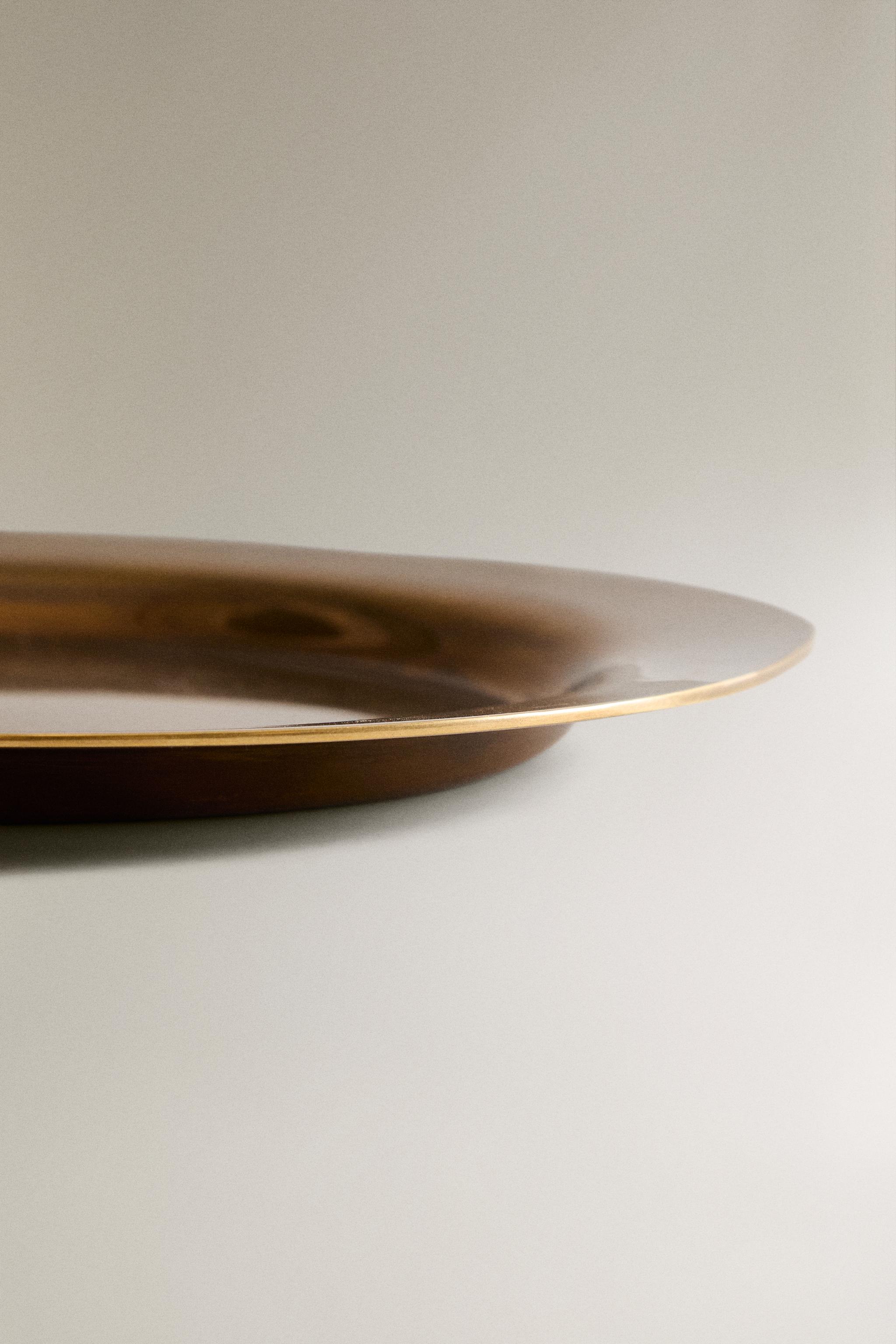 PETIT BRASS PLATE I COLIN KING